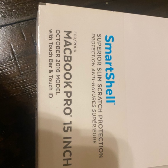 Speck smartshell MacBook Pro 15 inch case clear - Picture 2 of 5